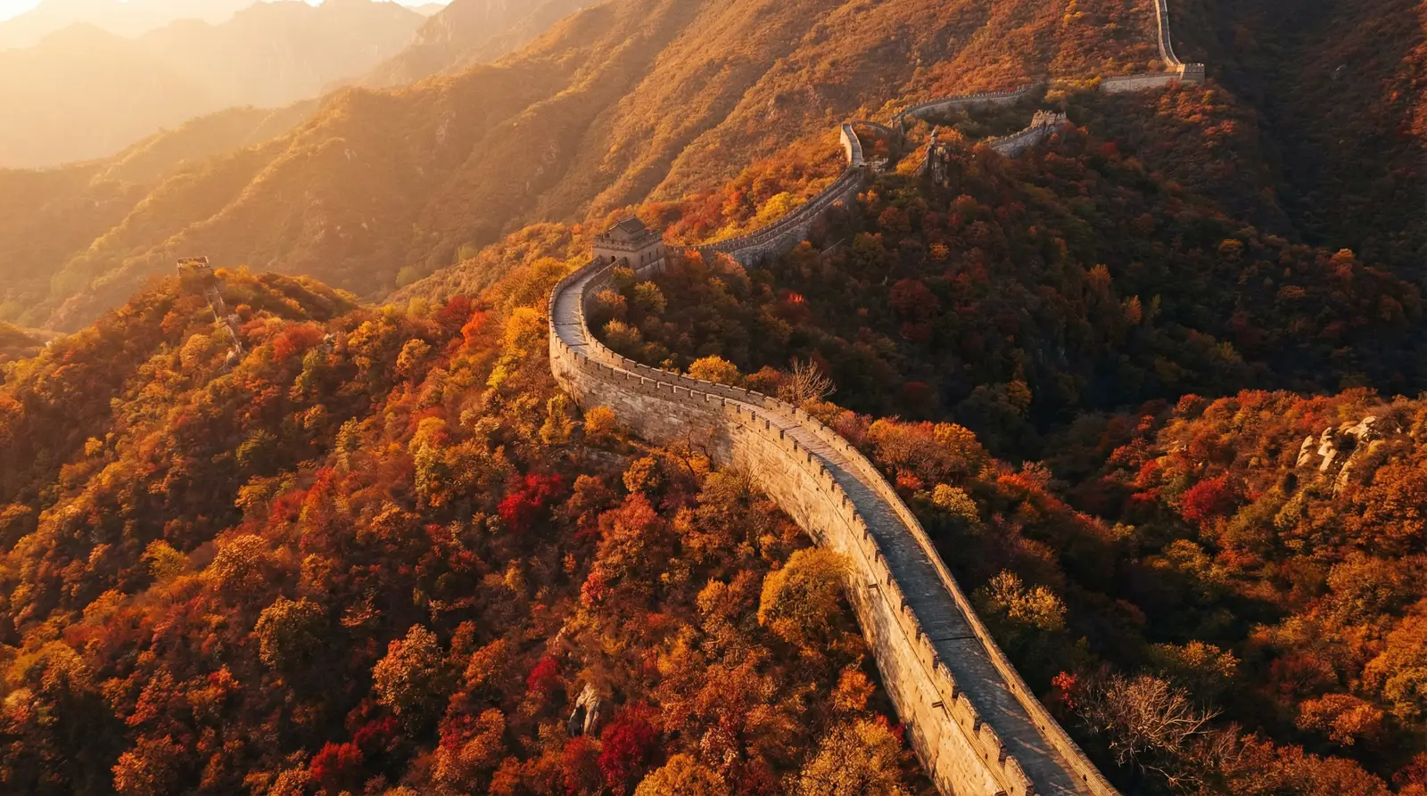 芬兰将于5月12日决定申请加入北约 秋日长城航拍全景